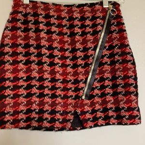 Brand: Marciano, size M, color: red,black, & white